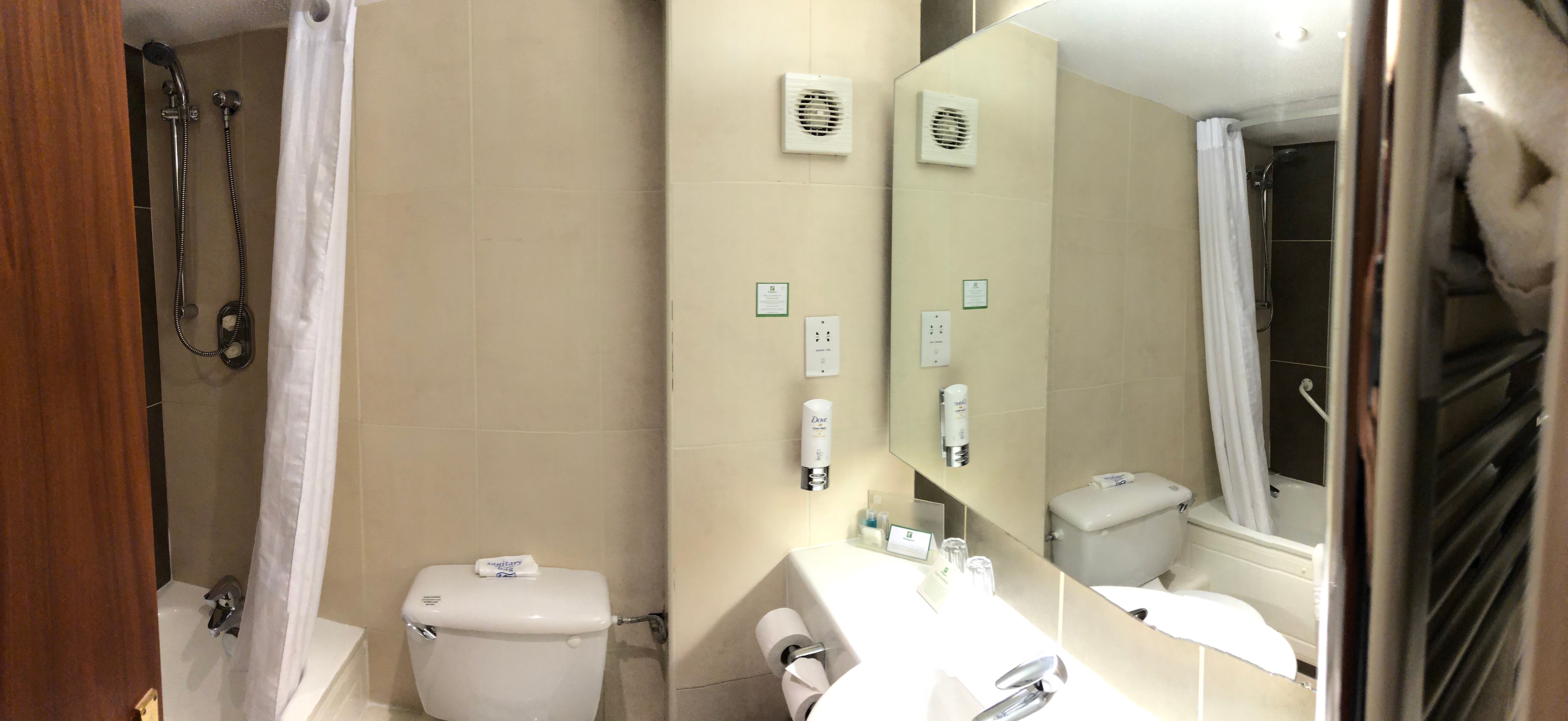 假日新港酒店-浴室