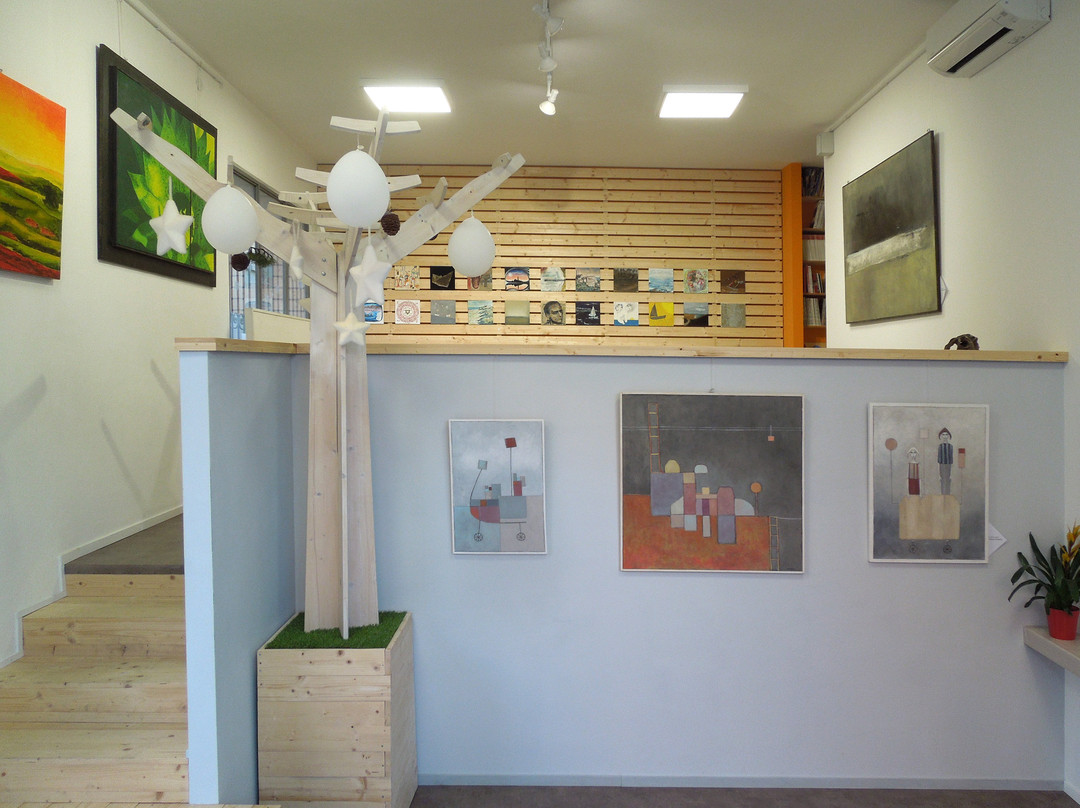 Laboratorio ArtiBus-瓦斯托必去景点