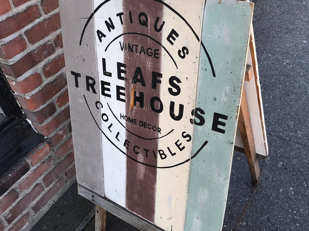 Leafs Treehouse Antiques & Collectables Mall-库斯贝必去景点