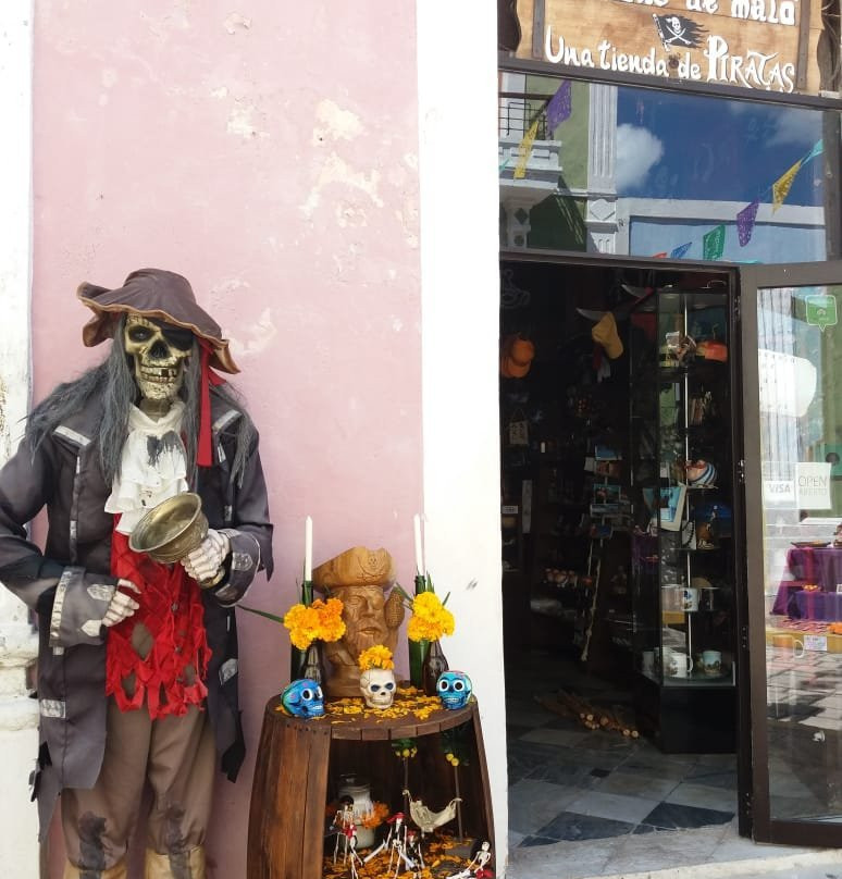 Patas de Palo y Caras de Malo-坎佩切州必去景点