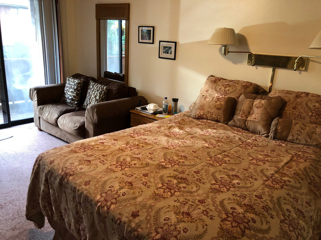 Rain Forest Resort Village主图