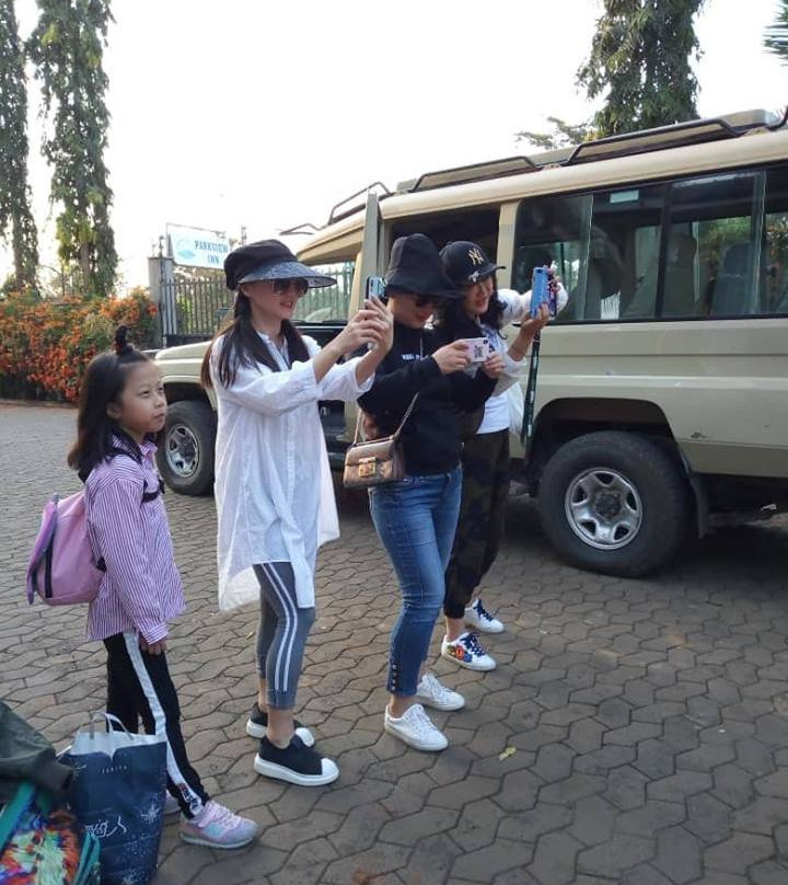 Haleluya Tours & Safaris-乞力马扎罗山国家公园必去景点