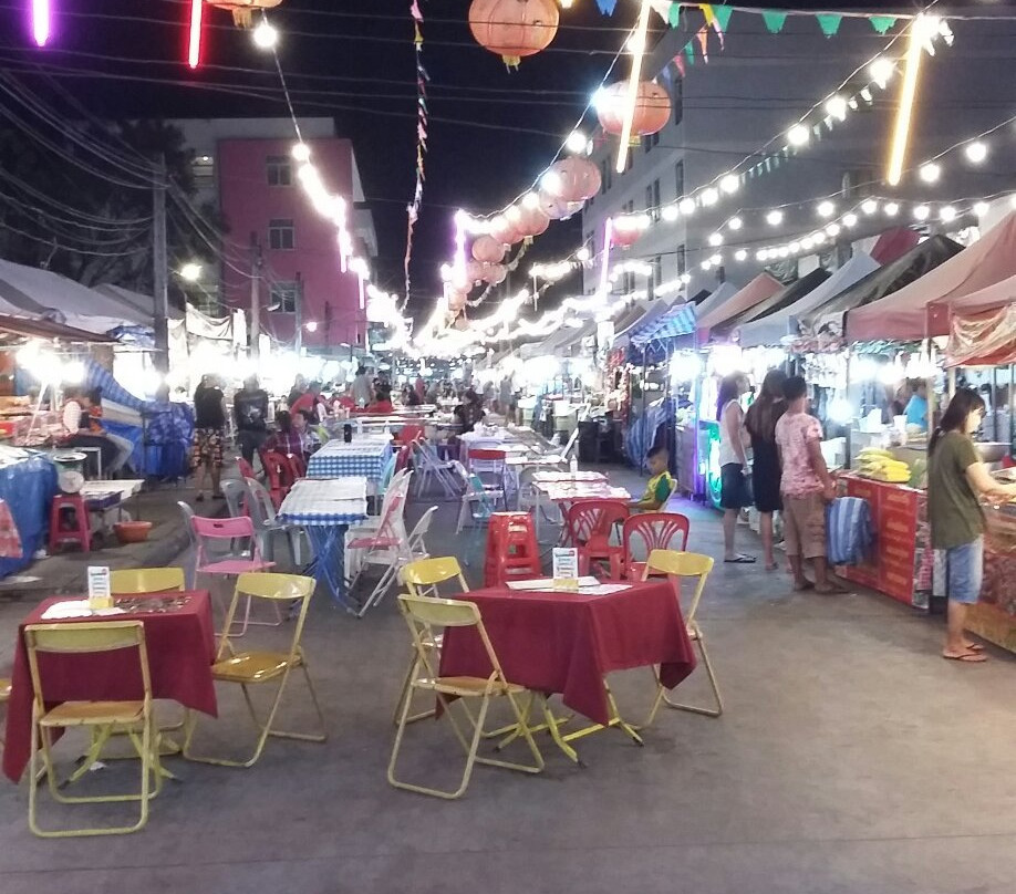 Dragon Night Market景点图片