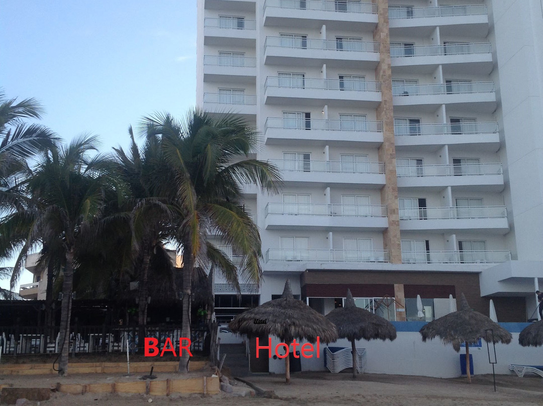 Pacific Palace Beach Tower Hotel主图
