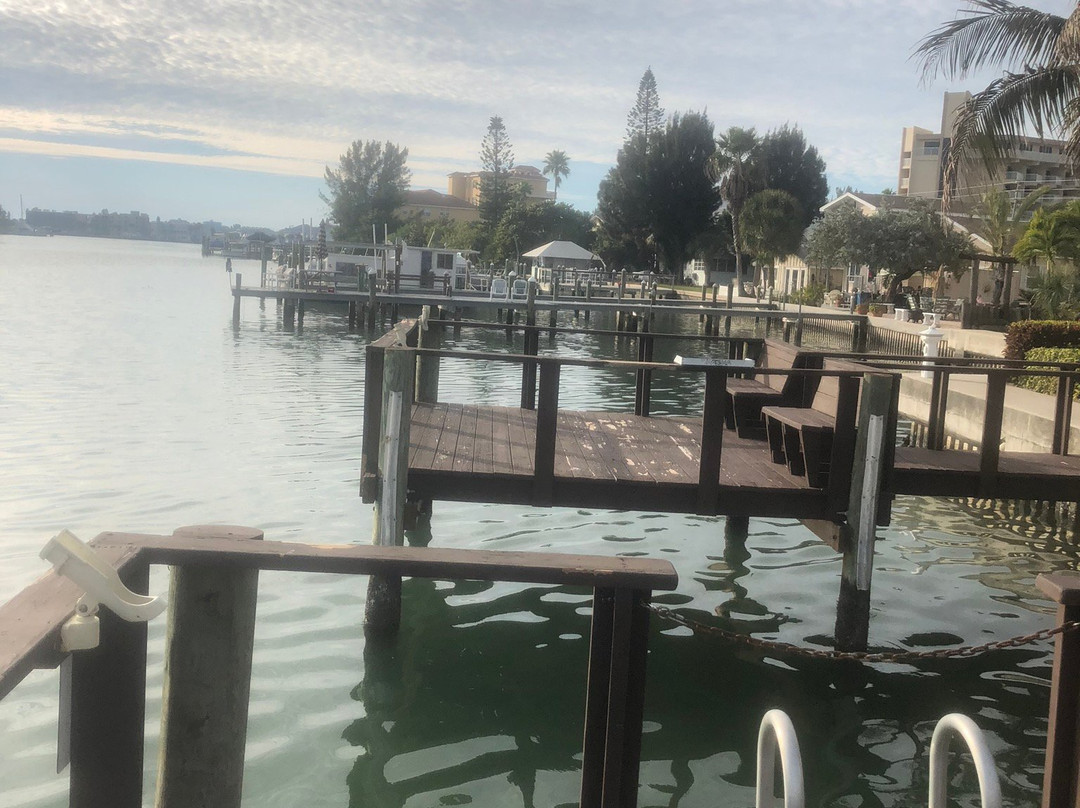 Westwinds Waterfront Resort主图