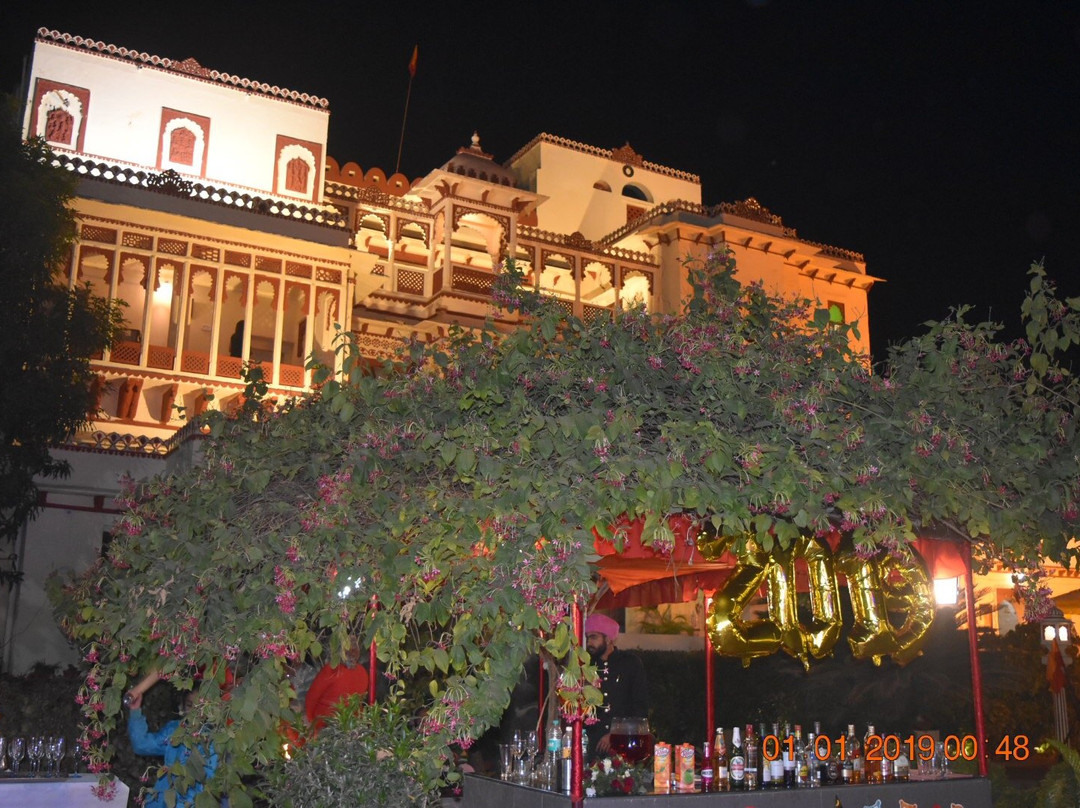 哈里亚瓦堡酒店主图