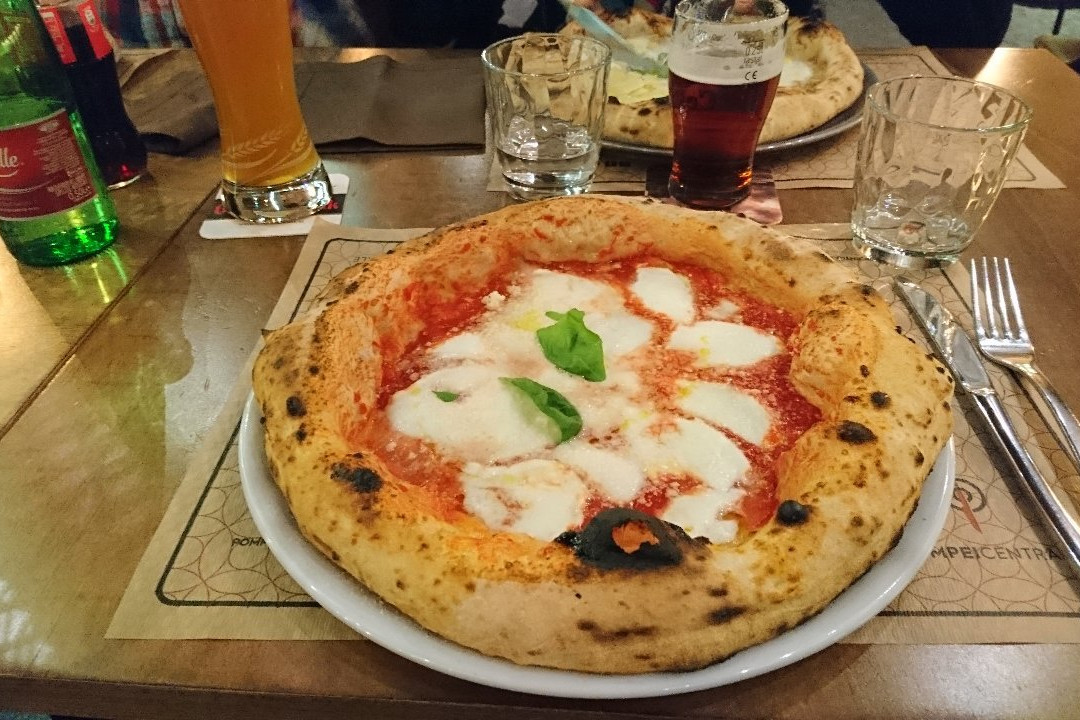 Pompei Centrale Pizzeria Hamburgheria
