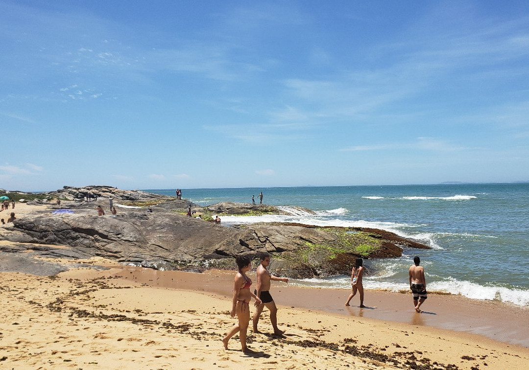 Areias Negras Beach景点图片