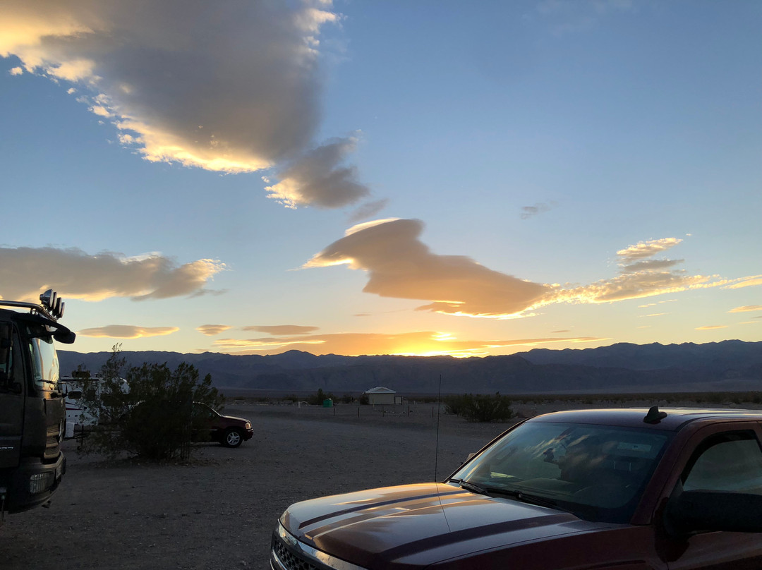 大威尔斯村酒店主图