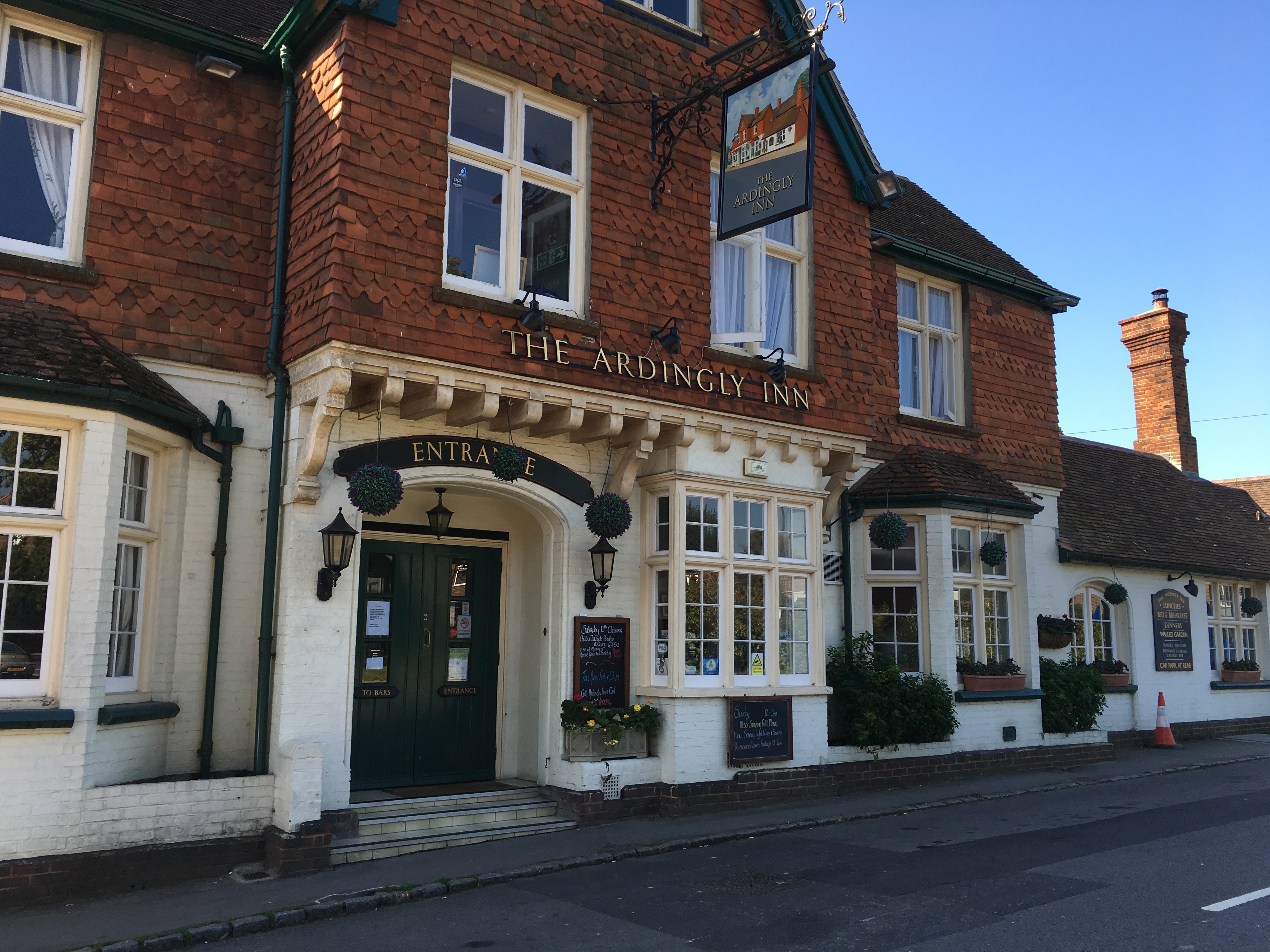 Ardingly Inn-官方
