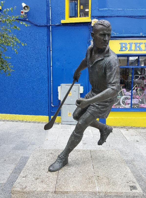 Nicky Rackard Statue-韦克斯福德必去景点