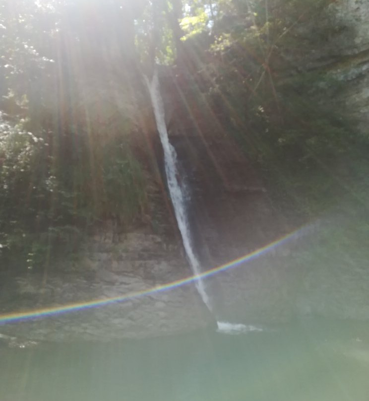 Cascata di Calabuia景点图片