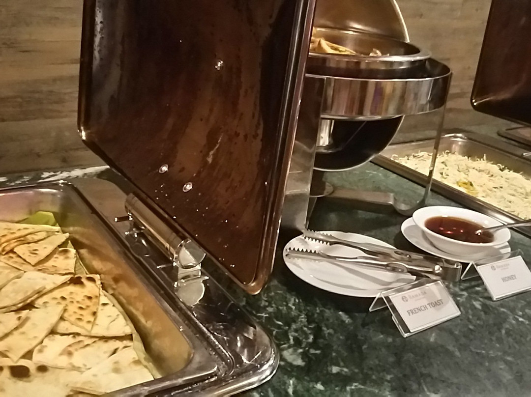 卡图纳亚克华美达机场酒店主图