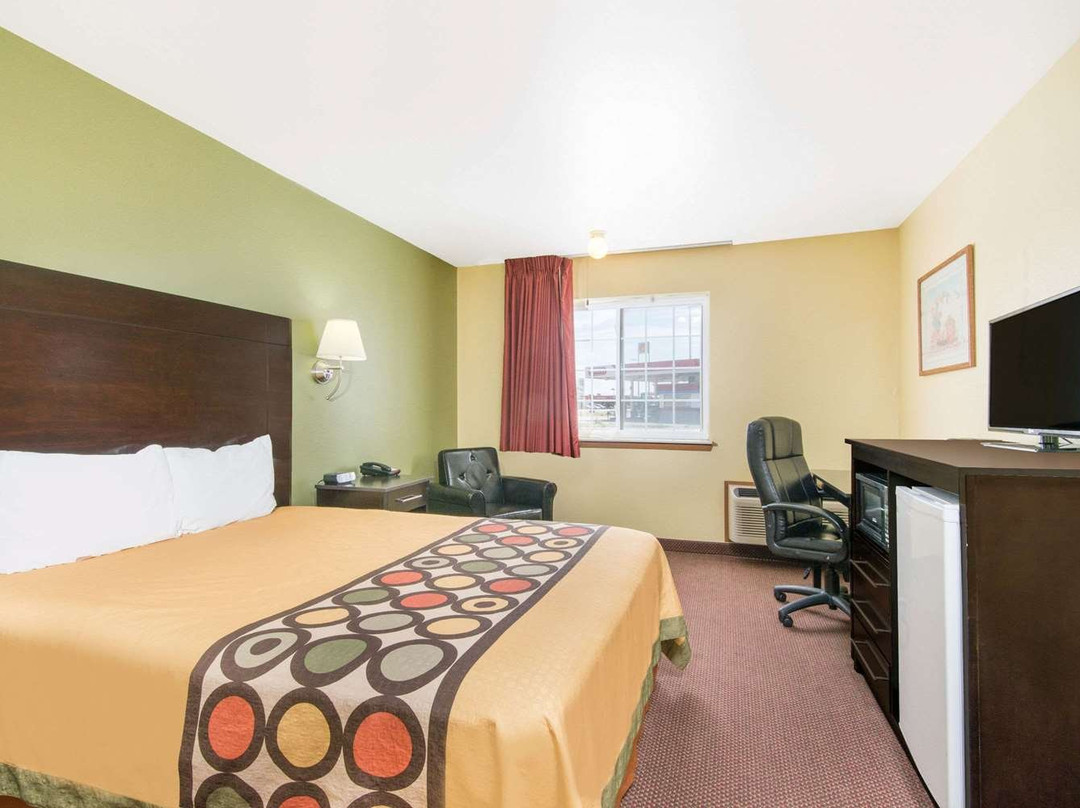 莫里亚蒂速8酒店主图