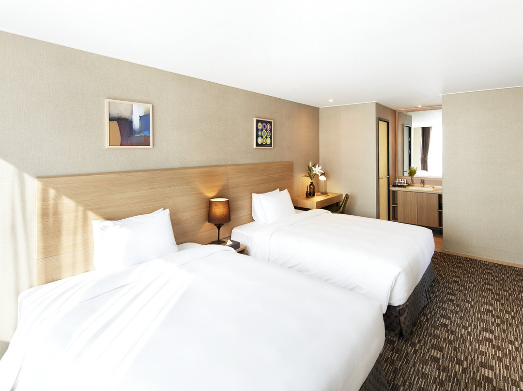 Ramada Pyeongtaek Hotel主图