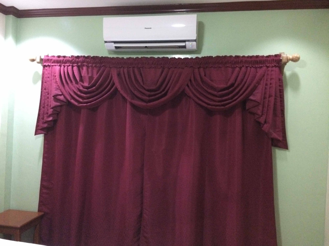 依思拉旅馆主图