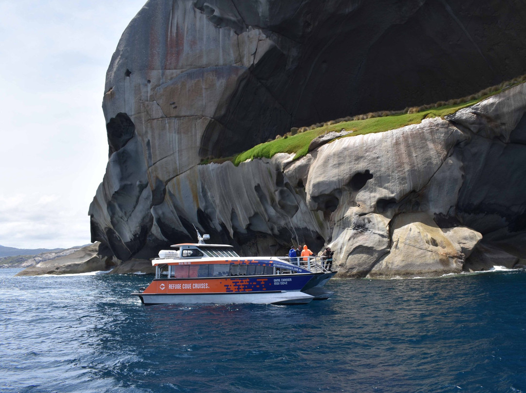 Refuge Cove Cruises-Port Welshpool必去景点