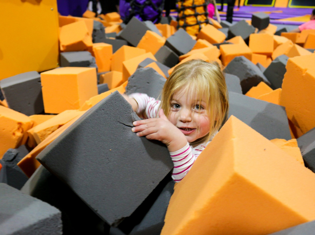 i-Jump Trampoline Park景点图片