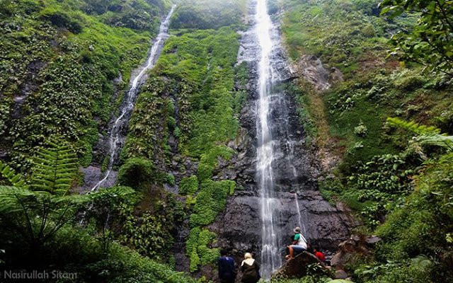 Tretes  Waterfall景点图片