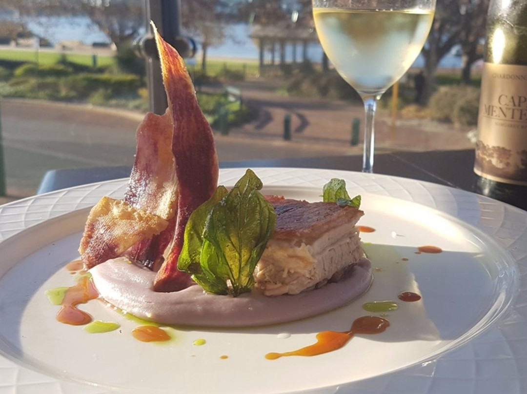 Coco's Riverside Restaurant