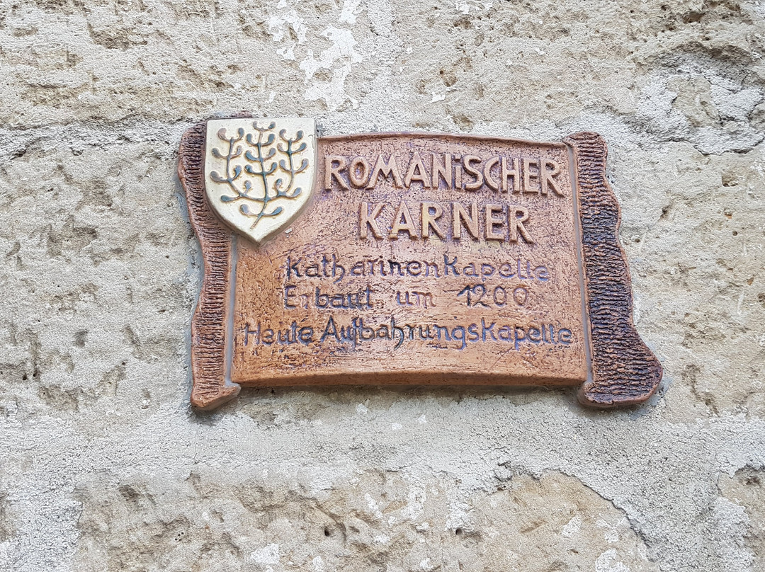 Romanischer Karner