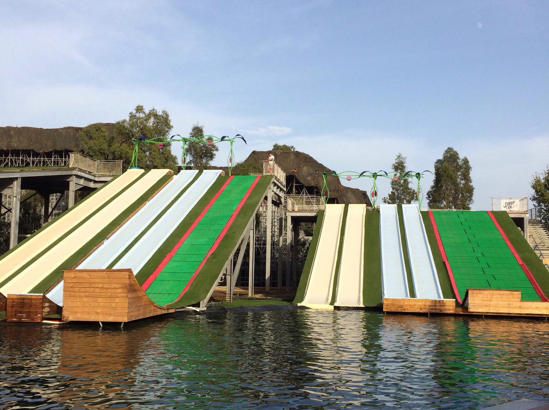 Drop-in Water Jump Park景点图片