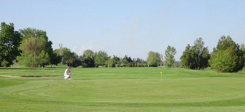 UGolf Avignon Chateaublanc景点图片