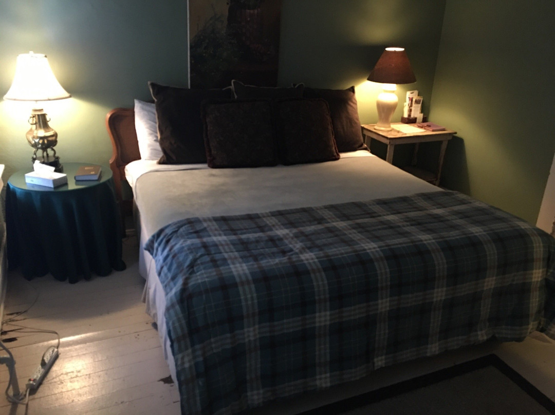 Camp Wood酒店住宿-Historic Rocksprings Hotel