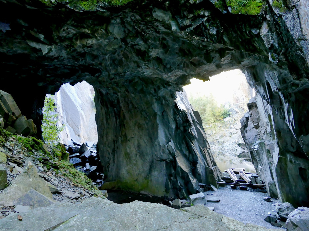 Hodge Close Trail景点图片