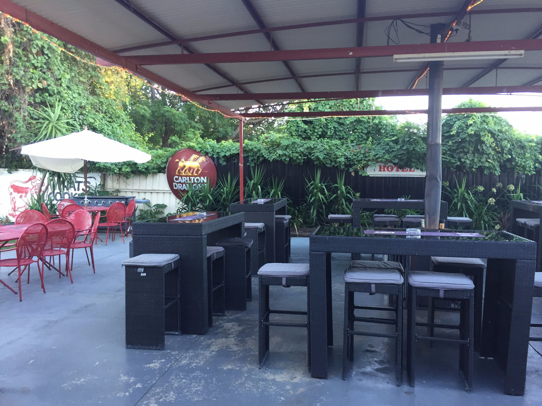 Junee餐馆和美食-Red Cow Hotel & Danny's Chinese Kitchen