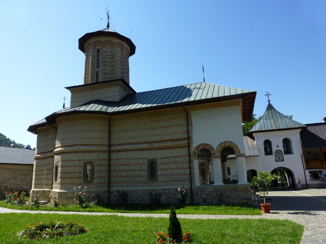 Polovragi Monastery景点图片