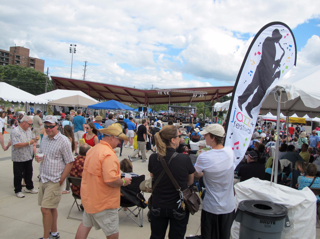 Newmarket Riverwalk Commons-Newmarket必去景点