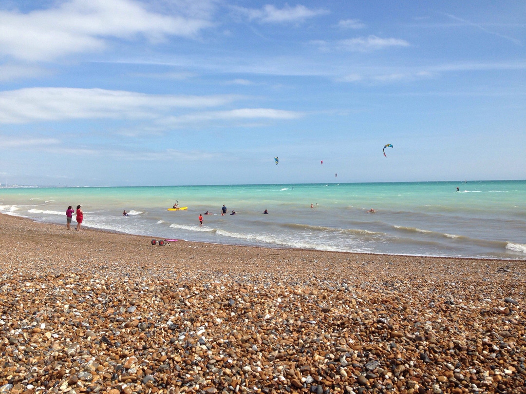 Lancing Beach景点图片