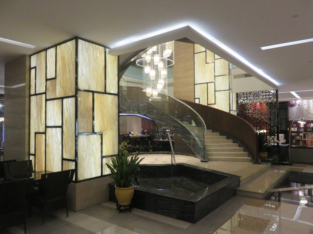 东恒盛国际大酒店主图