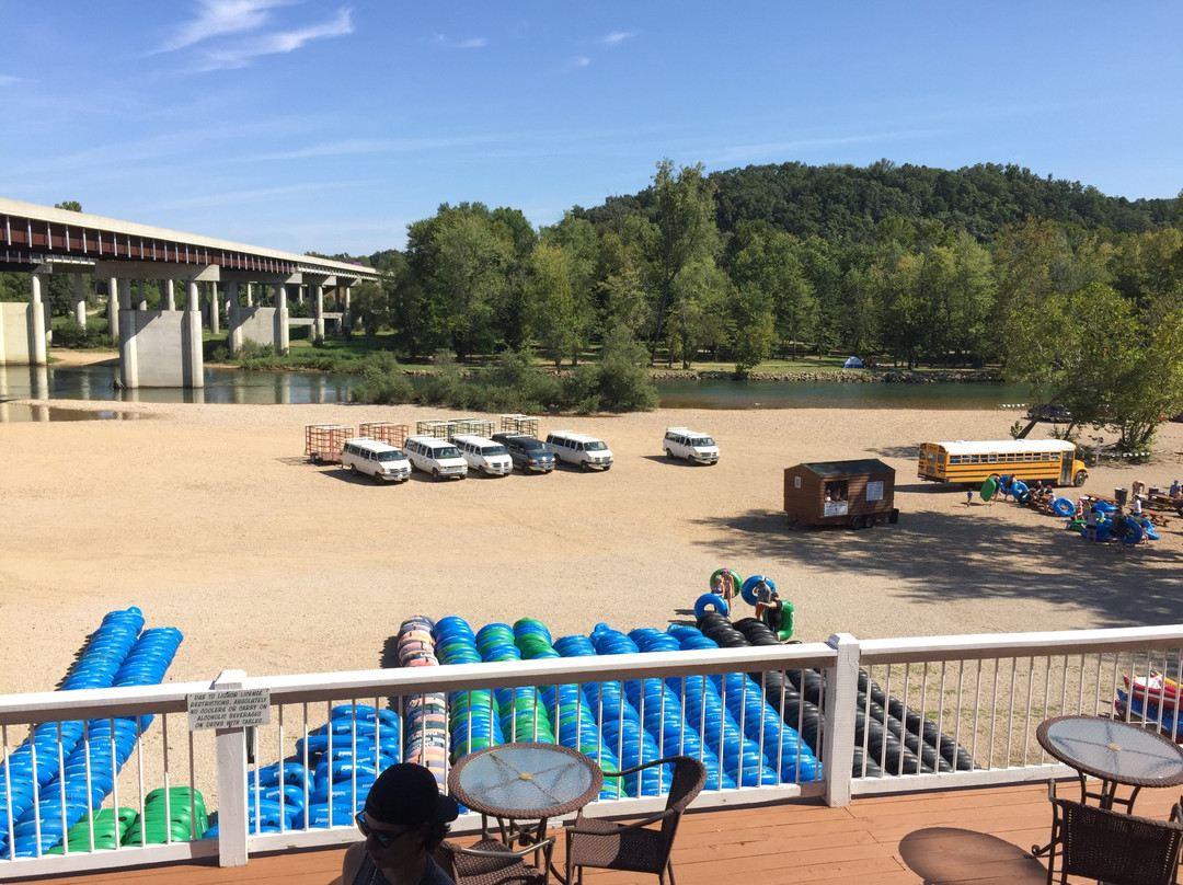The Rosecliff Lodge at The Landing
