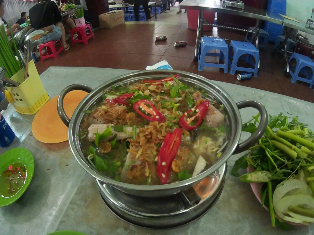 Lau Ca Duoi 40 Hoang Minh Restaurant