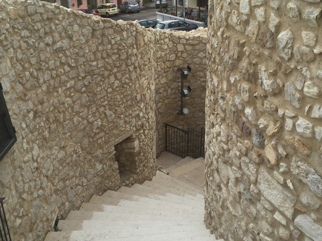 La Torre Angioina di Colletorto景点图片