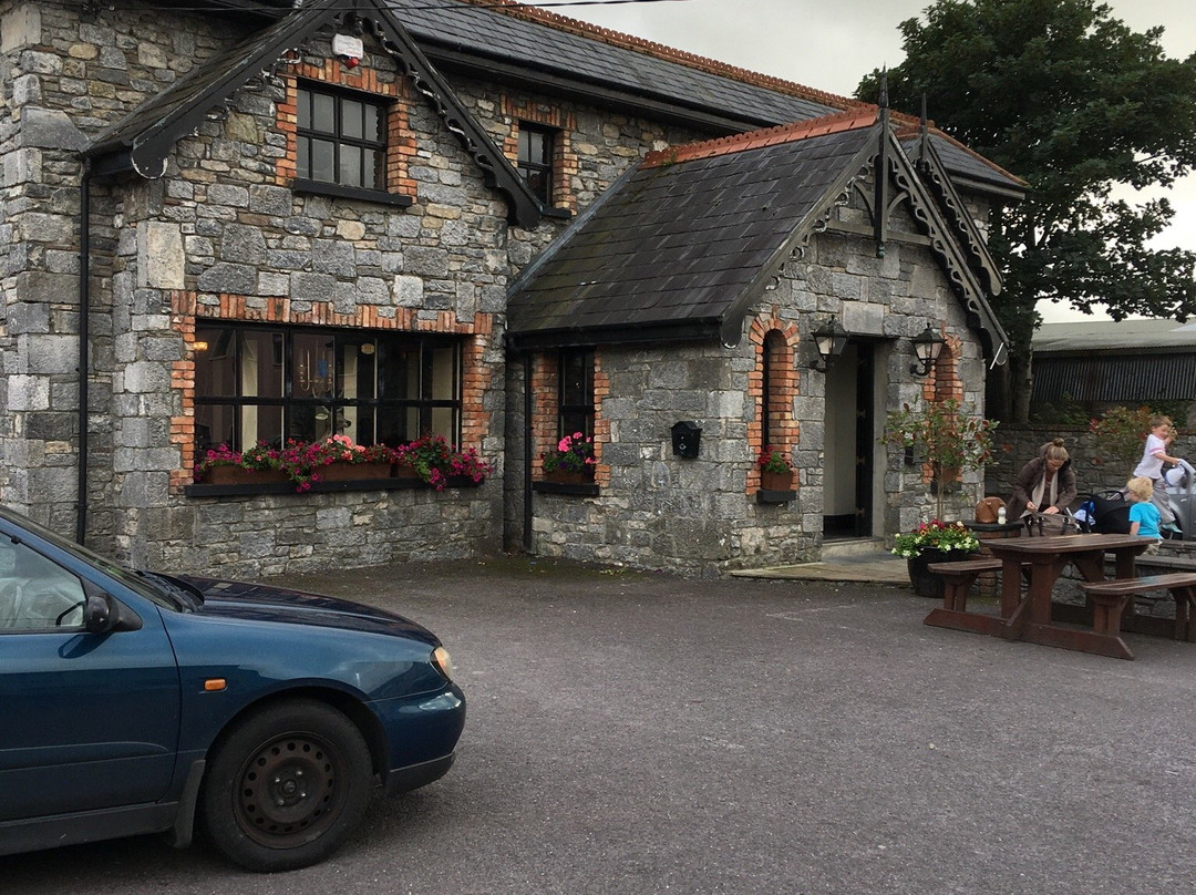 Inn-Between Bar & Restaurant-基拉尼必去景点