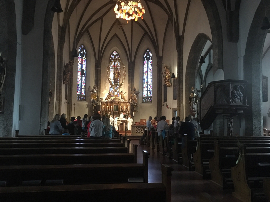 Pfarrkirche Maria Himmelfahrt-Kuchl必去景点