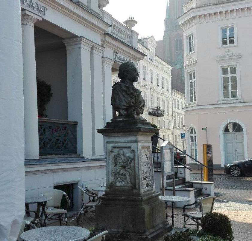 Denkmal Friedrich Wilhelm Kucken景点图片