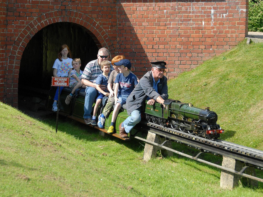 Beech Hurst Park Miniature Railway景点图片