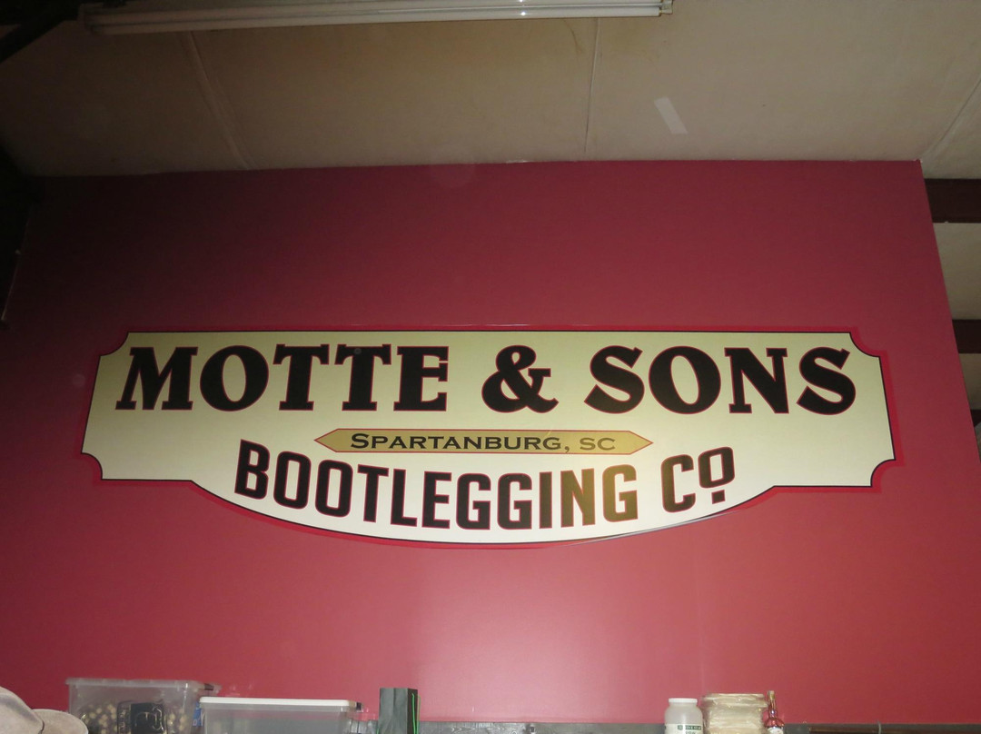 Motte & Sons Bootlegging Company景点图片