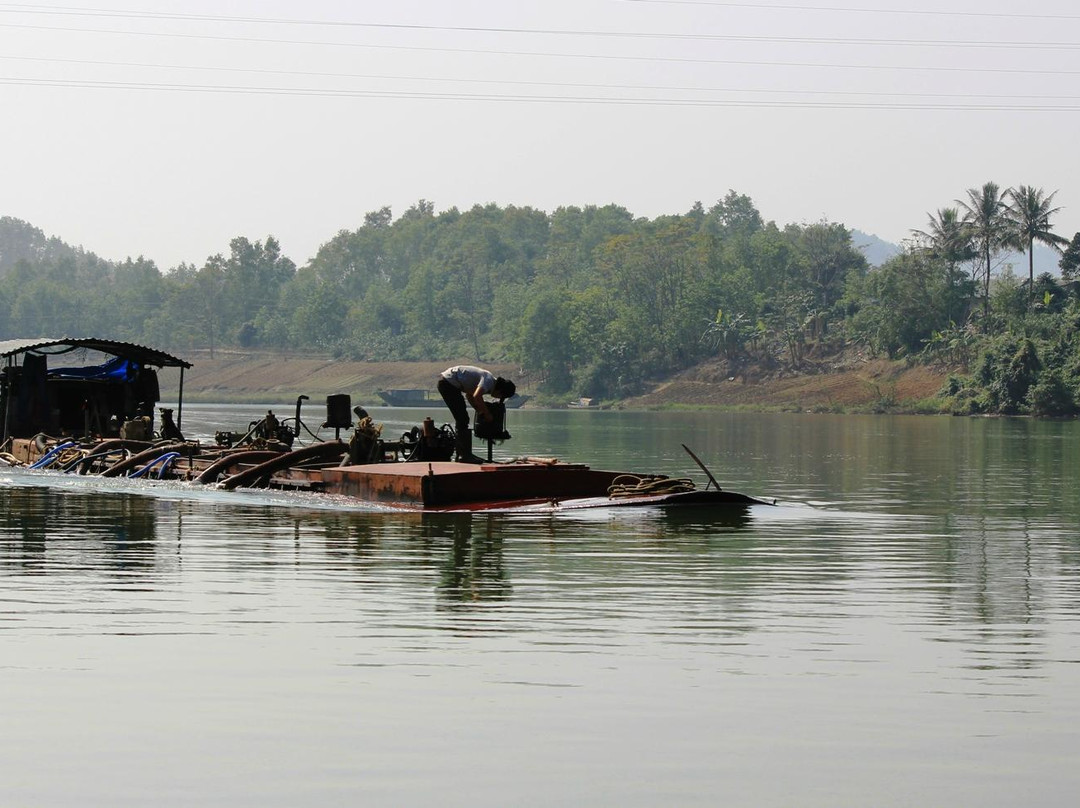 Perfume River-顺化必去景点