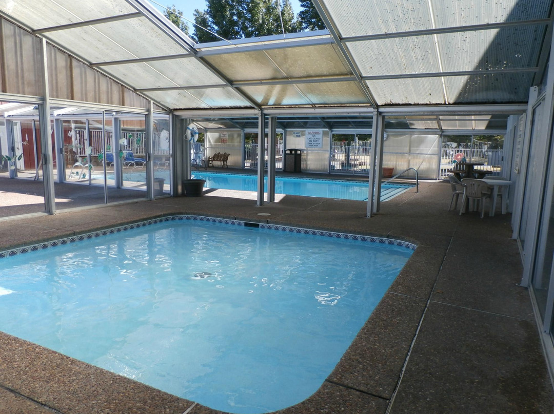 Fin and Feather Resort