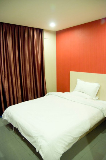 大石桥艾居金洋连锁酒店火车站北店主图