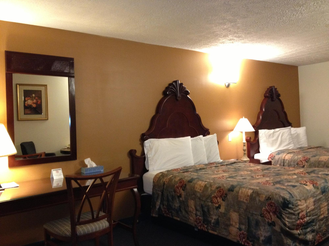 Midtown Motel & Suites