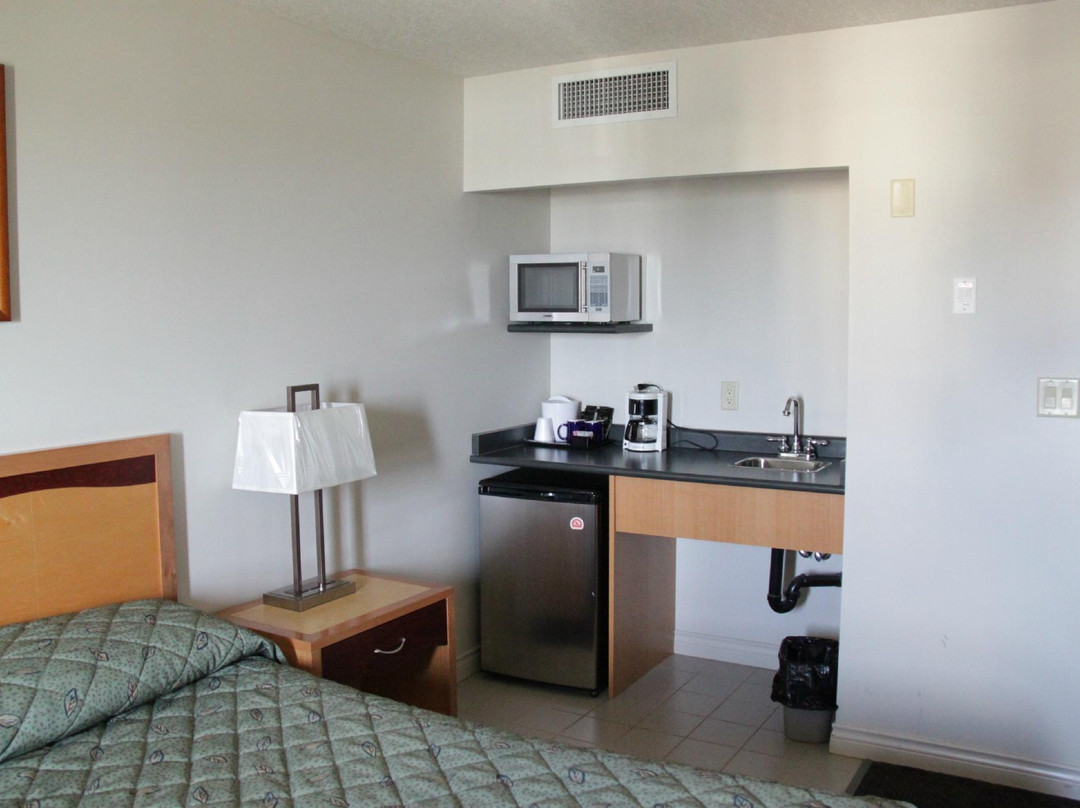 Mackenzie Hotel主图