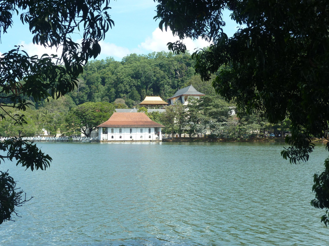 康提湖景点图片