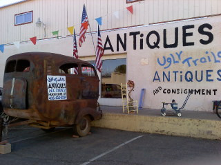 Ugly Trailer Antiques-哈里肯必去景点