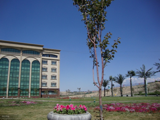 维斯特温泉假日酒店主图